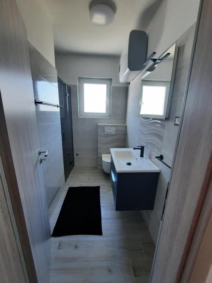 Apartmani Gabrijel Novi Vinodolski Exterior foto